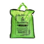 چای سبز قلم 3 کیلویی-96382 17 چای سبز قلم 3 کیلویی یکی از بهترین انواع چای سبز با کیفیت بالا است. این چای سبز از برگهای تازه چای سبز تهیه شده است و دارای خواص فوقالعادهای برای سلامتی بدن است.مصرف روزانه این چای سبز میتواند به کاهش خطر بیماریهای قلبی، کاهش استرس و افزایش سطح انرژی در بدن کمک کند.اگر به دنبال یک چای سبز با کیفیت عالی و خواص بیشتر هستید، چای سبز قلم 3 کیلویی بهترین انتخاب برای شماست. چای سبز قلم 3 کیلویی دارای مقدار بالایی از آنتیاکسیدانها و فلاونوئیدها است که میتواند به کاهش خطر بروز بیماریهای قلبی، سرطان و دیگر بیماریهای مرتبط با پیری کمک کند. همچنین، مصرف روزانه این چای سبز میتواند به بهبود سلامت دستگاه گوارش، کاهش التهابات و افزایش سطح انرژی در بدن کمک کند. به دلیل داشتن خواص ضد استرس، مصرف چای سبز قلم 3 کیلویی میتواند به کاهش استرس و اضطراب کمک کند و به افزایش تمرکز و توجه کمک کند. همچنین، این چای سبز دارای خواص ضد التهابی است که میتواند به کاهش التهابات در بدن کمک کند. چای سبز قلم 3 کیلویی در بستهبندی مناسب و با کیفیت عالی عرضه میشود و میتواند به عنوان یک هدیه عالی برای دوستان و خانواده شما باشد. همچنین، این چای سبز میتواند به عنوان یک نوشیدنی صبحانه یا بعد از ظهر مورد استفاده قرار گیرد و به شما انرژی و تمرکز بیشتری بدهد.