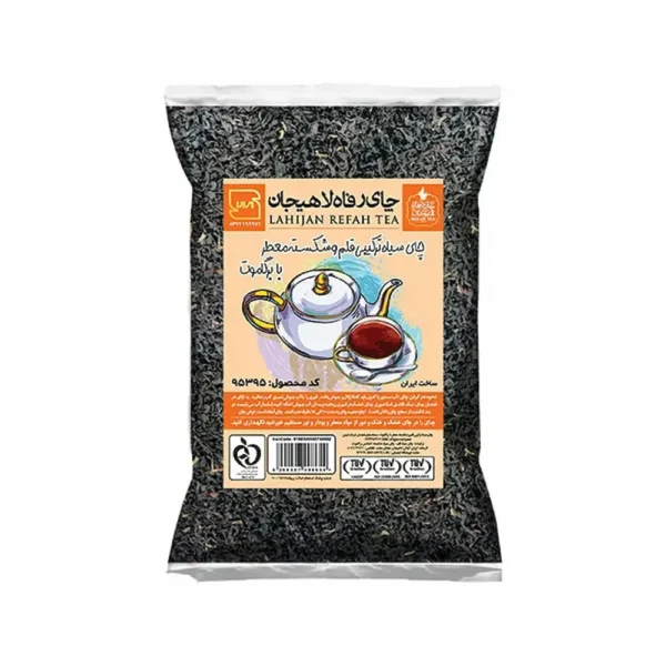 چای سیاه داخلی مخلوط قلم و شکسته معطر (برگاموت) 400 گرمی – کد 95395 چای سیاه ایرانی با ترکیب بی‌نظیر عطر و طعم اصیل! اگر به‌دنبال چایی خوش‌طعم، خوش‌رنگ و معطر برای مصرف روزانه هستید، چای سیاه داخلی مخلوط قلم و شکسته معطر (برگاموت) 400 گرمی انتخابی فوق‌العاده برای شماست. این چای با ترکیبی از برگ‌های قلم و شکسته، عطر طبیعی برگاموت و فرآوری سنتی، یک نوشیدنی گرم و دل‌چسب را برای هر ساعت از روز فراهم می‌کند. ویژگی‌های برجسته محصول: ترکیب قلم و شکسته: ترکیب حرفه‌ای برگ‌های درشت (قلم) و خرد شده (شکسته) برای رنگ‌دهی سریع و طعم عمیق معطر با برگاموت طبیعی: رایحه‌ای دل‌انگیز و آرامش‌بخش بدون استفاده از اسانس‌های مصنوعی کاملاً ایرانی: تهیه شده از بهترین مزارع چای شمال کشور وزن خالص 400 گرم: بسته‌بندی به‌صرفه برای مصارف خانگی یا اداری بدون مواد افزودنی: سلامت و طعم طبیعی در هر فنجان طریقه مصرف: برای تهیه یک فنجان چای خوش‌طعم، یک قاشق چای‌خوری از این چای را با آب جوش دم کرده و 10 تا 15 دقیقه صبر کنید تا رنگ و عطر آن به‌خوبی آزاد شود. چرا این چای را انتخاب کنیم؟ چای سیاه برگاموت، علاوه بر طعم و عطر دلپذیر، خواص ضد استرس، بهبود عملکرد گوارش و افزایش تمرکز نیز دارد. ترکیب قلم و شکسته باعث می‌شود هم رنگ خوبی داشته باشد و هم طعم آن ملایم و دلچسب باشد.